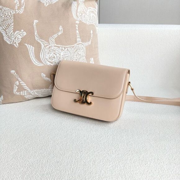 Celine Women Pre-Loved Bag Very Good Condition - Picture 6 of 8